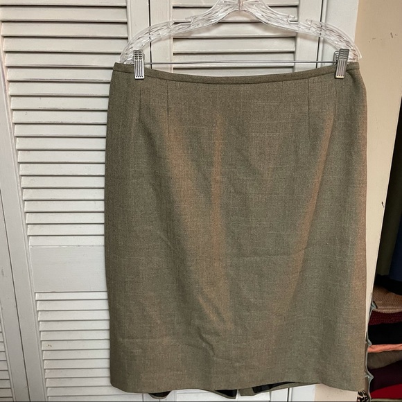 Blacker by Stanley Blacker Plus Size Skirt Suit - Picture 3 of 4